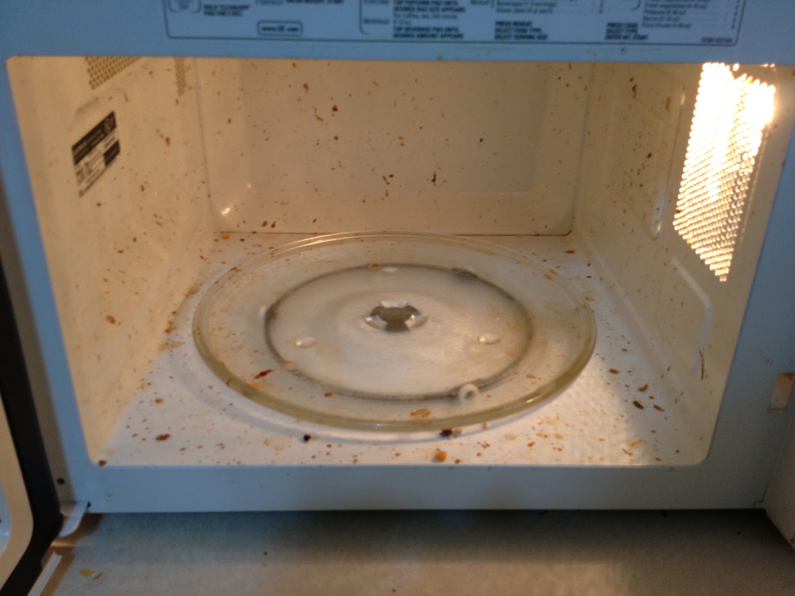 Easily Clean a Dirty Microwave
